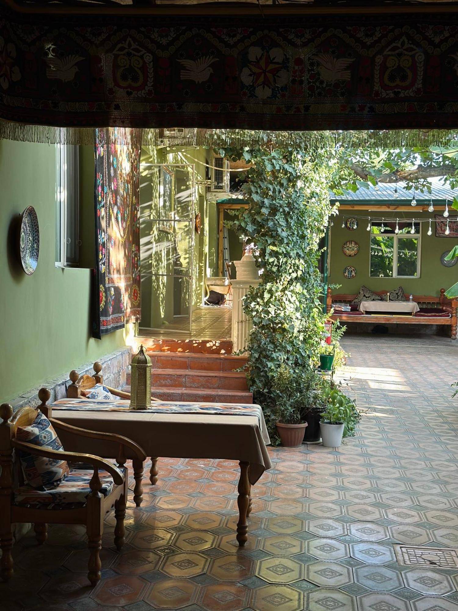 Green Yard Boutique Guesthouse Tachkent Extérieur photo